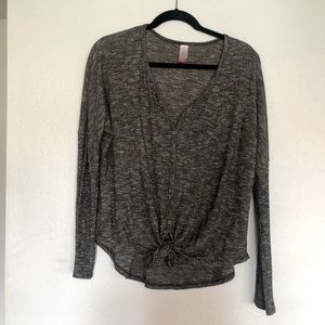 No Boundaries Tie front grey shirt